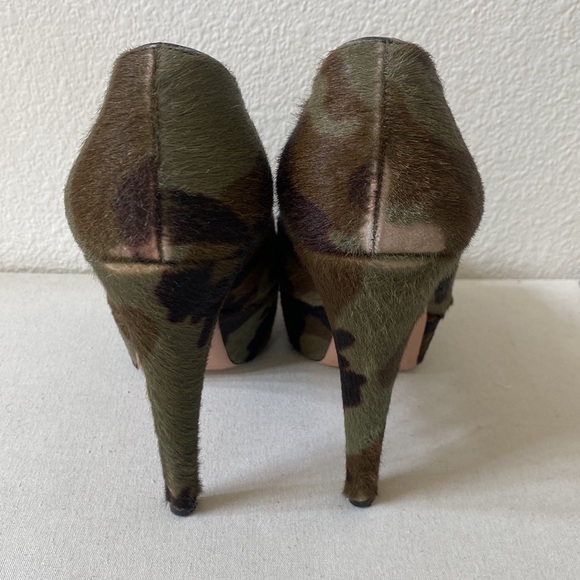 Prada platform peep toe pumps in camouflage pattern - Picture 5 of 5